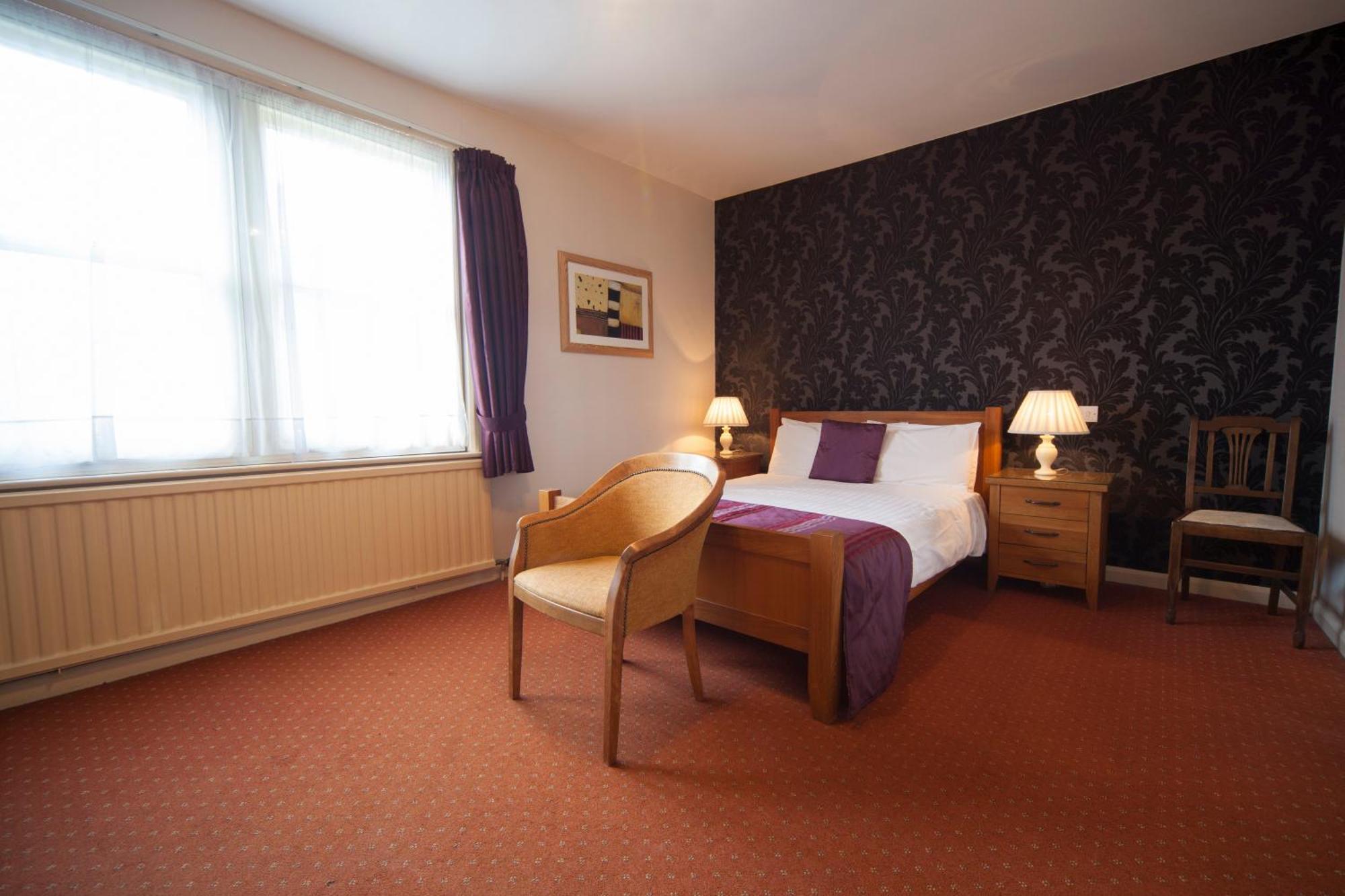 Castle Hotel Devizes Room photo